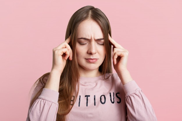 saúde mental jovem estressada